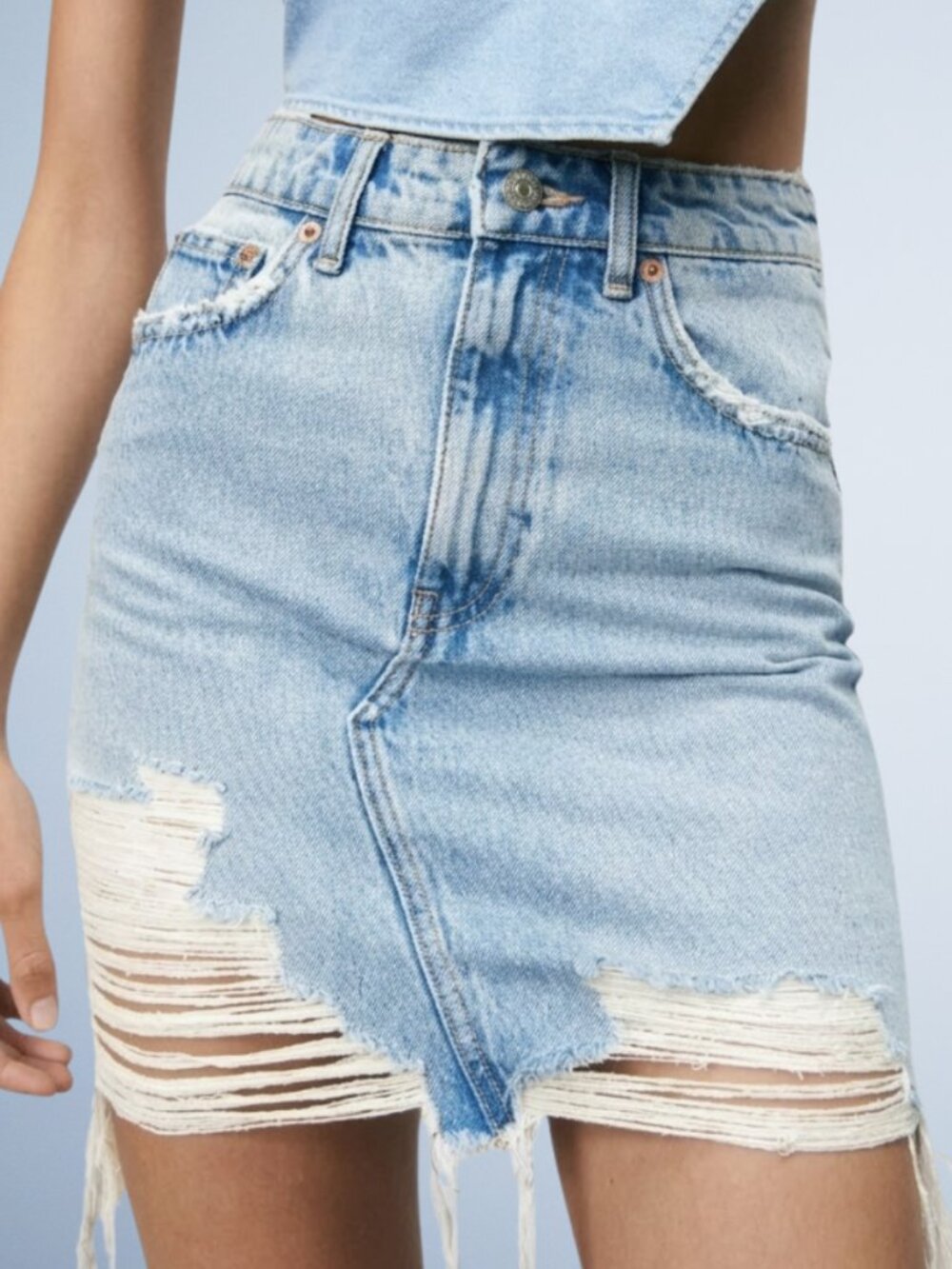 Zara High Rise Distressed Light Wash Denim Mini Skirt Size Large